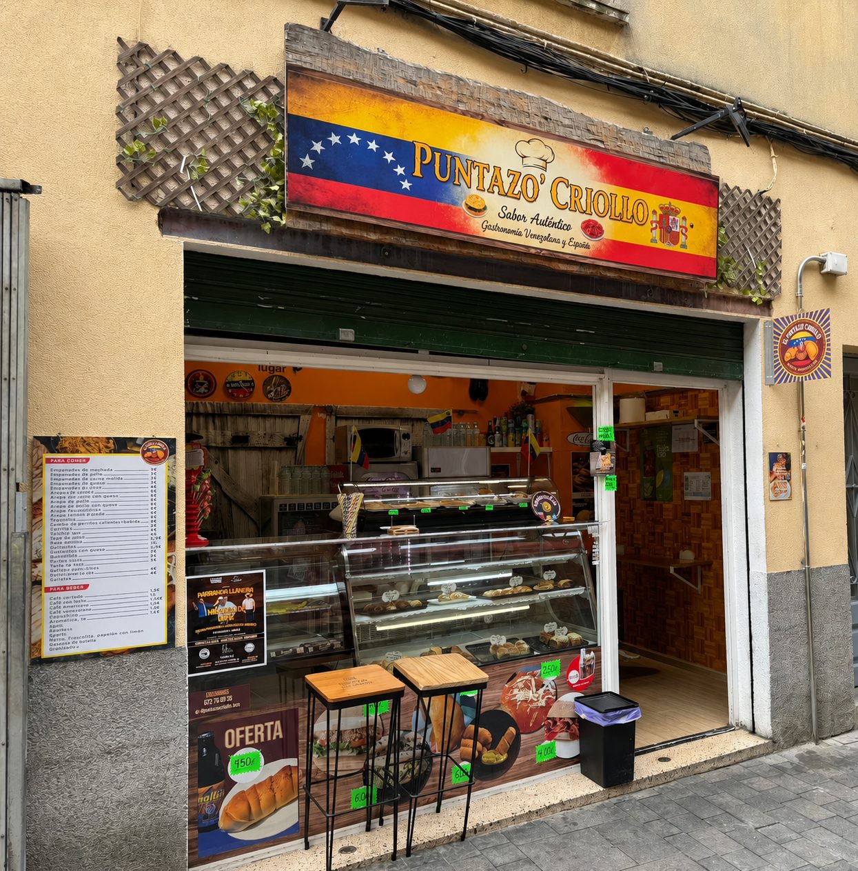 Rótulo de fachada — Puntazo' Criollo